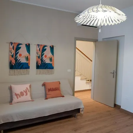 Appartement Levante Nel Colorato Porto Di Mare By Yohome