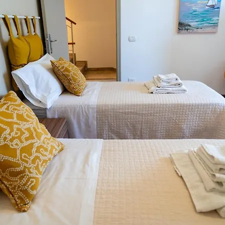 Appartement Levante Nel Colorato Porto Di Mare By Yohome *