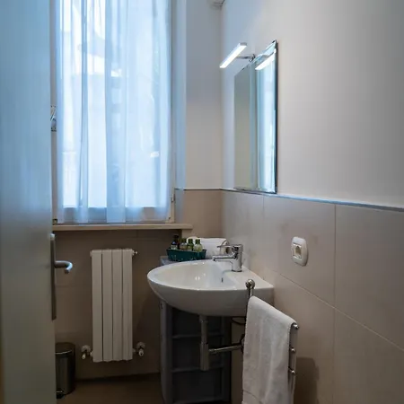 Levante Nel Colorato Porto Di Mare By Yohome Appartement Pesaro