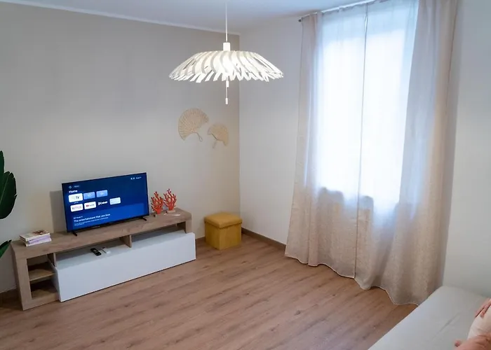 Levante Nel Colorato Porto Di Mare By Yohome * Pesaro